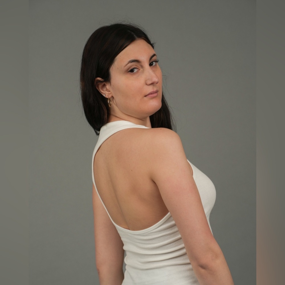 Athletic Asymmetrical Open Back Tank Top in White size Small S